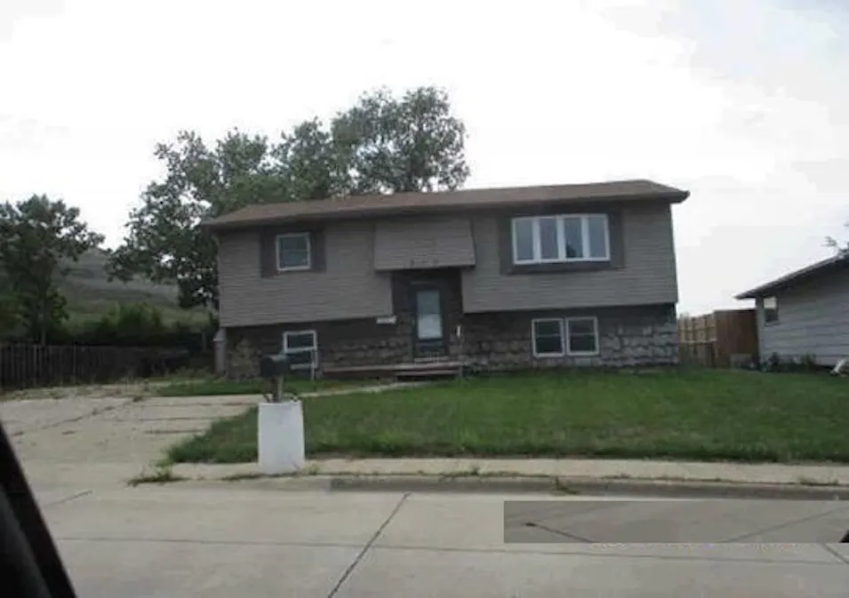 711 Laframboise Dr Fort Pierre, SD 57532, Stanley County
