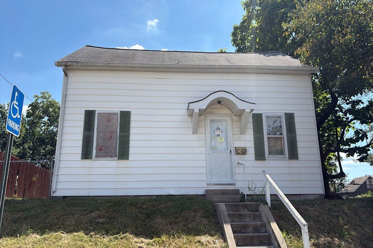 812 North Charles Street Belleville, IL 62220, Saint Clair County