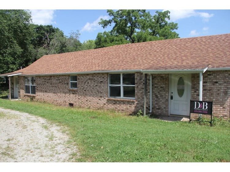 203 South St Flippin, AR 72634, Marion County