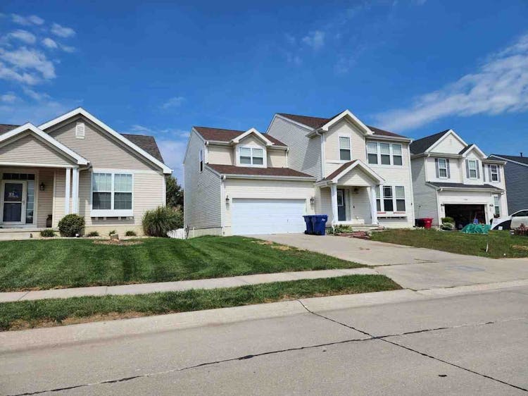 14884 Eagle St Bennington, NE 68007, Douglas County