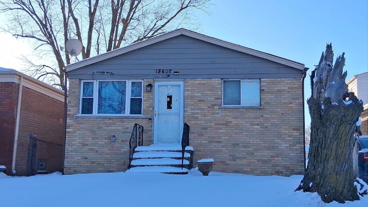 13602 S Crawford Ave Robbins, IL 60472, Cook County