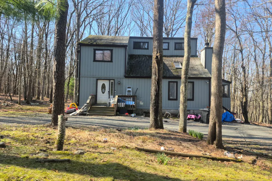 104 Grey Cliff Lane Township of Lackawaxen, PA 18428, Pike County