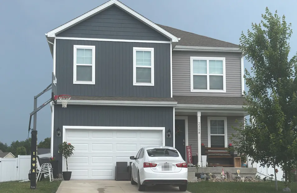 2358 SE Fox Valley Dr W Des Moines, IA 50265, Polk County