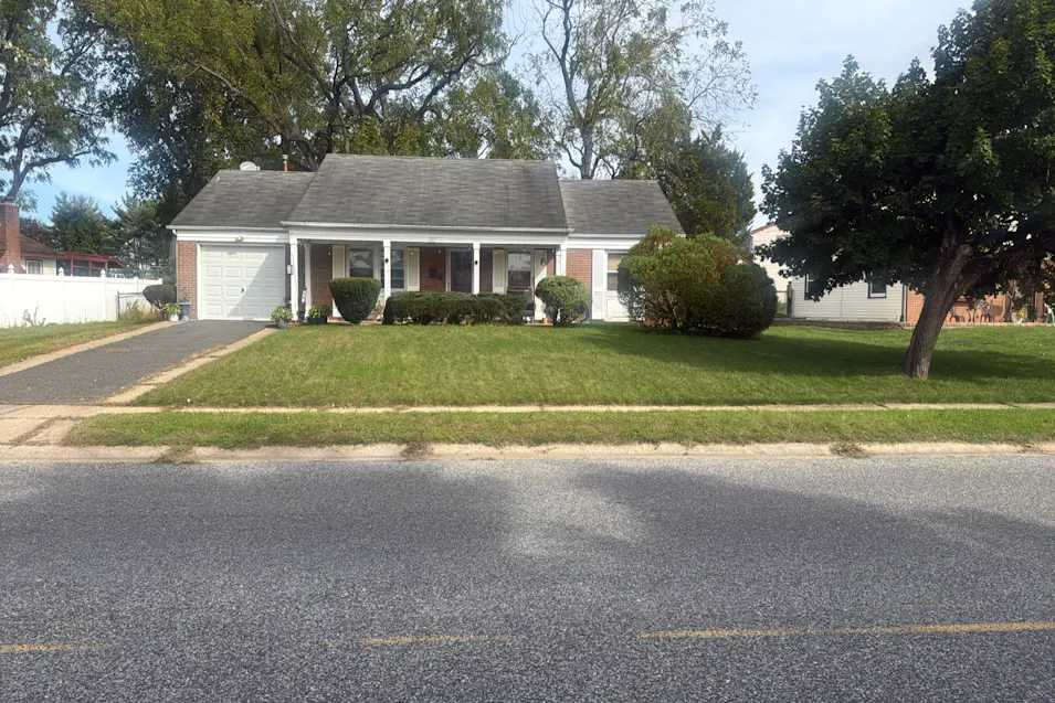 30 Twin Hill Dr Willingboro, NJ 08046, Burlington County