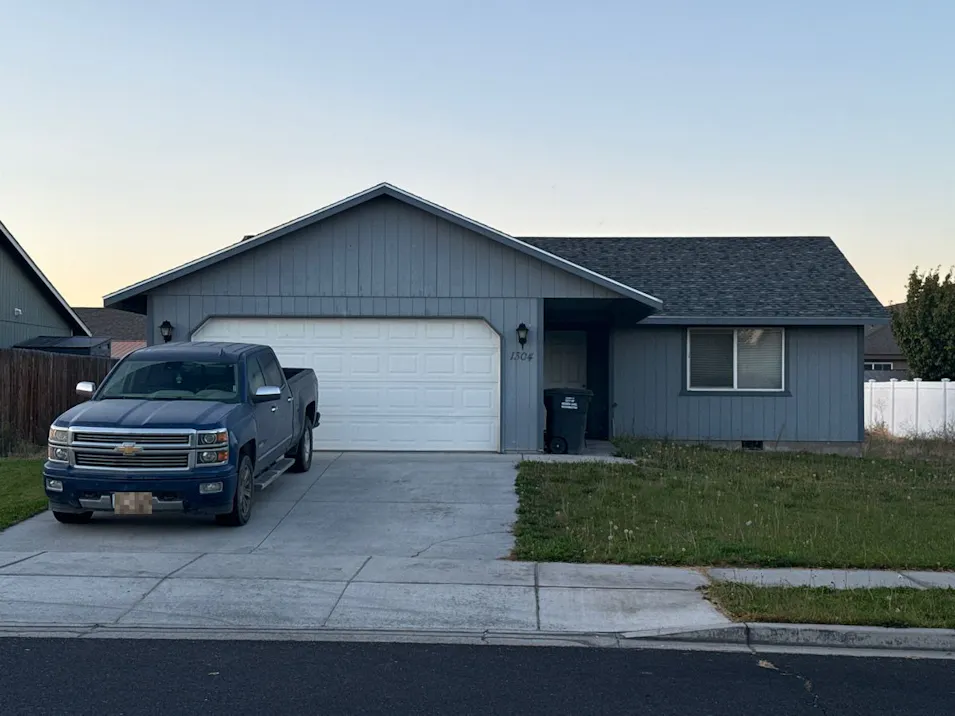 9825 NE Maple Dr Moses Lake, WA 98837, Grant County