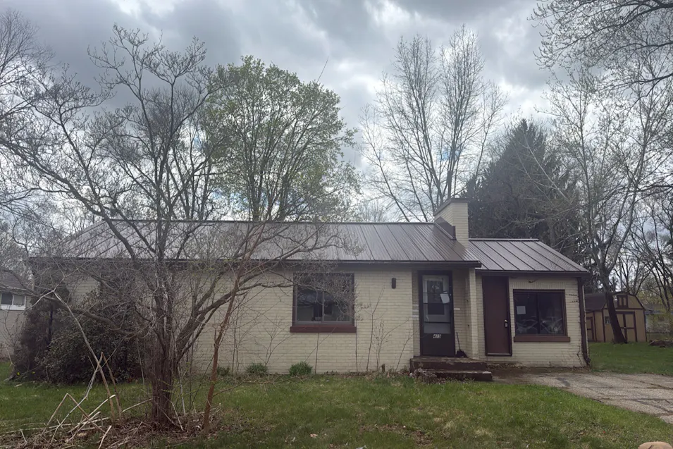 419 10th Ave Three Rivers, MI 49093, St. Joseph County