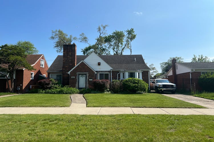 12717 Santa Clara St Detroit, MI 48235-1429, Wayne County