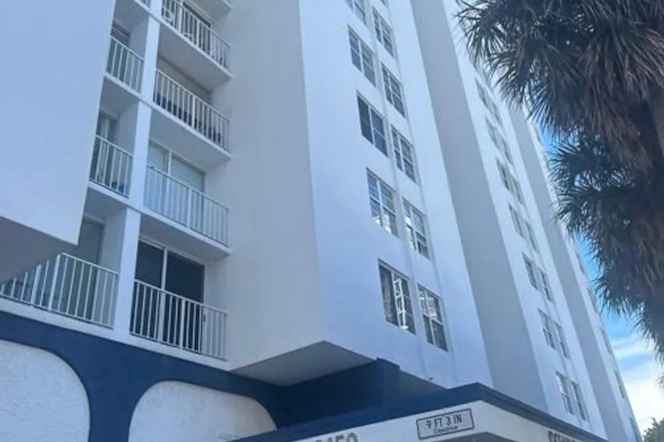 6450 Collins Av Miami Beach, FL 33141, Miami-Dade County
