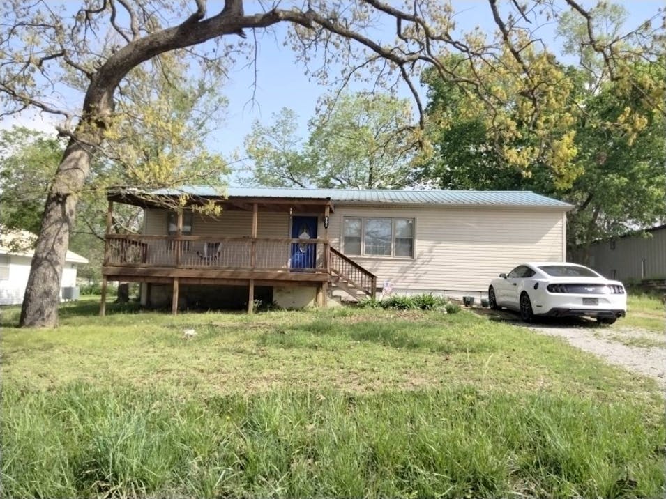 732 E Main St Warsaw, MO 65355, Benton County