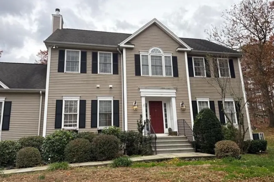 4 Abbey Ln Newtown, CT 06470, Western Ct County