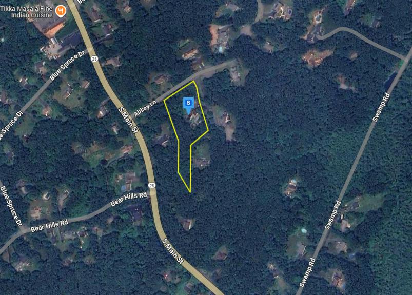 Abbey Ln, Newtown, CT 06470