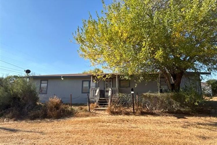 402 N Phelps Street Dilley, TX 78017, Frio County