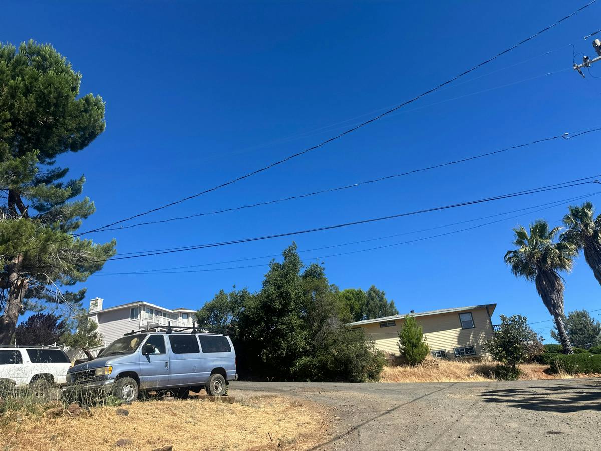 Paradise Ct, Kelseyville, CA 95451