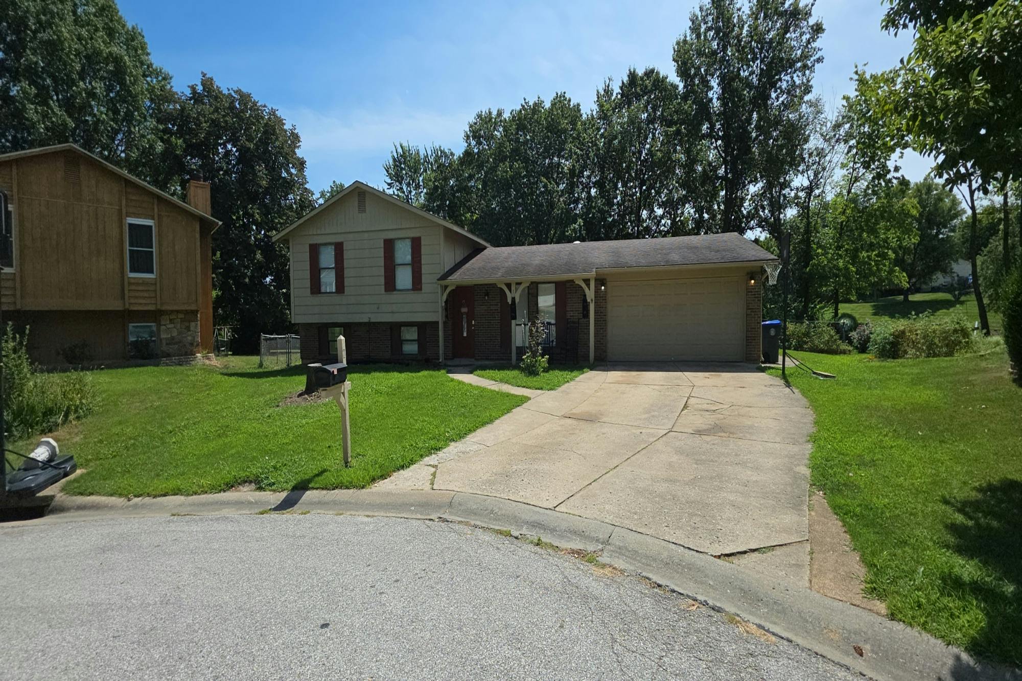 Foxboro Ct, Saint Peters, MO 63376