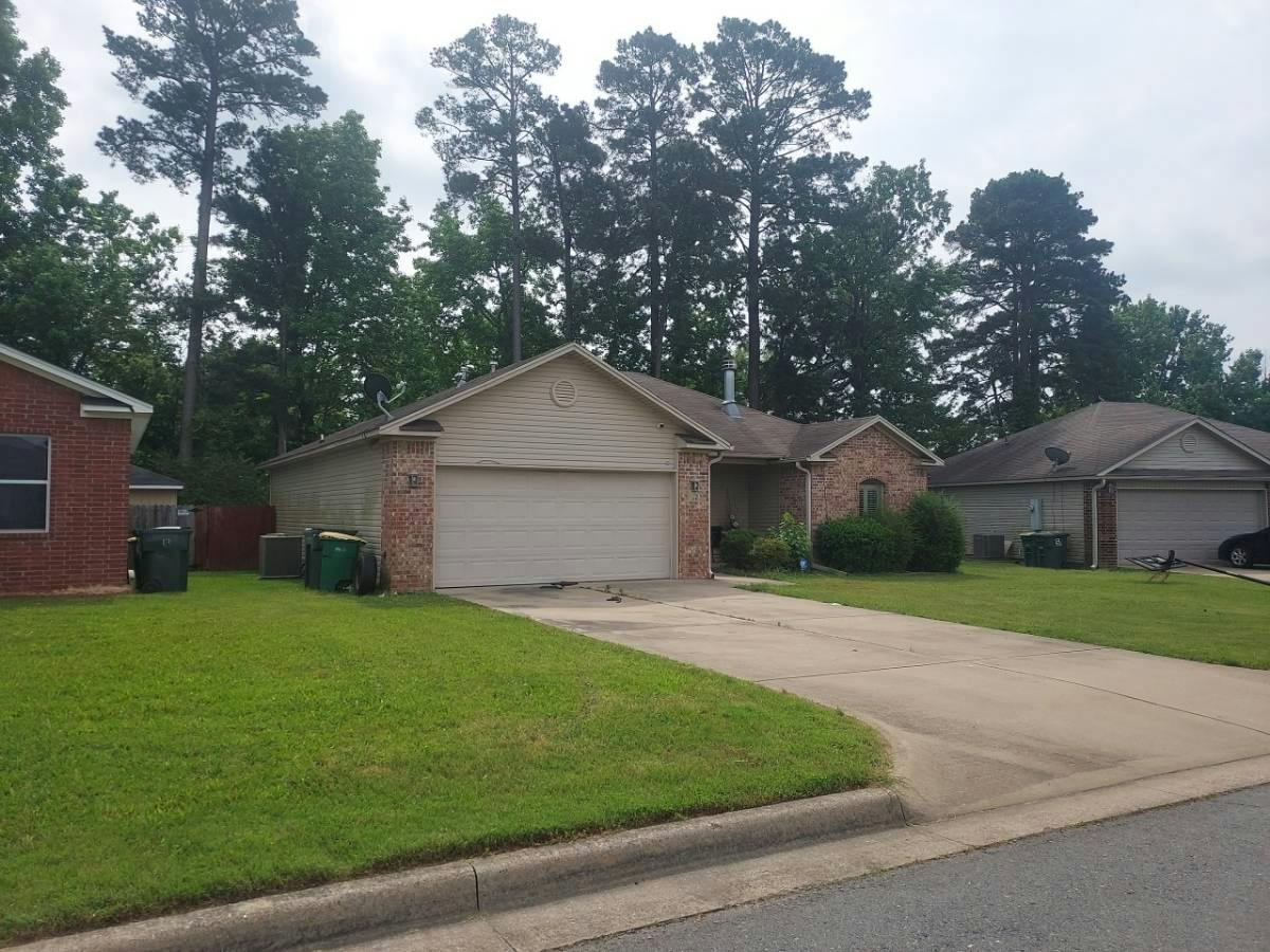Bracey Cir, Little Rock, AR 72204
