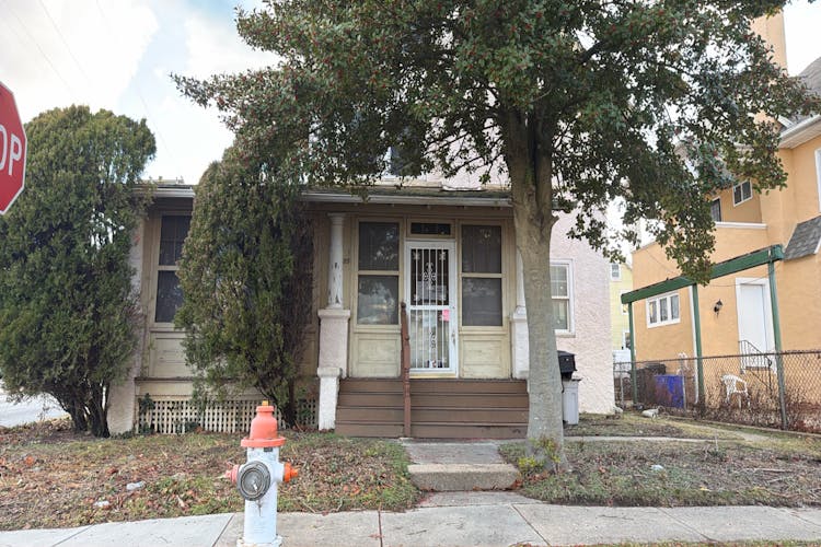 85 Aberdeen Pl Woodbury, NJ 08096, Gloucester County