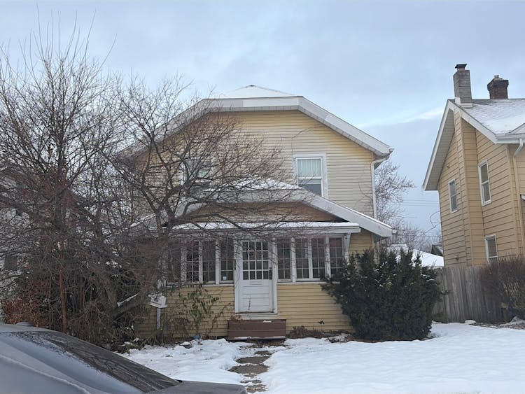 217 Altgeld St South Bend, IN 46614, St. Joseph County