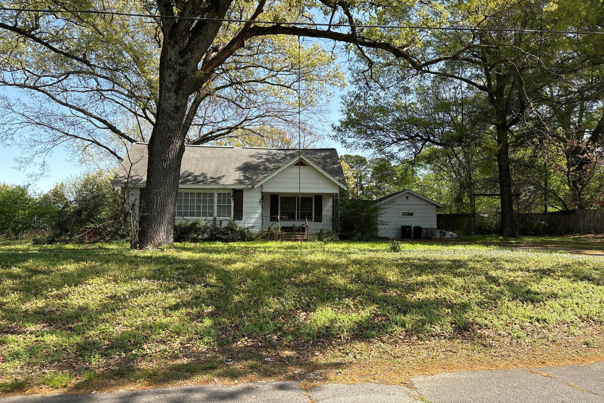 3rd St, Augusta, AR 72006