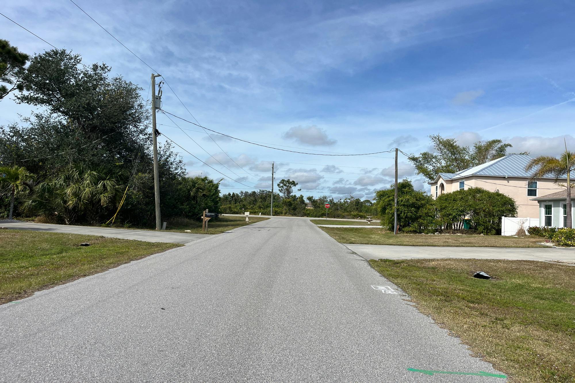 Barnwood Ln, Port Charlotte, FL 33981