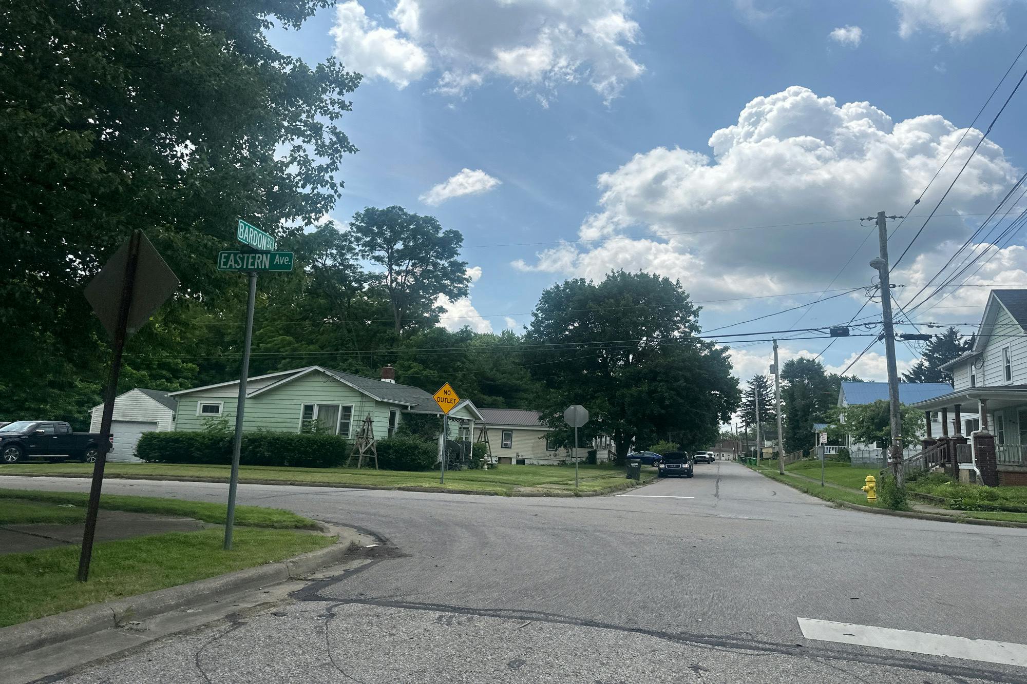 Bardon St, Wooster, OH 44691