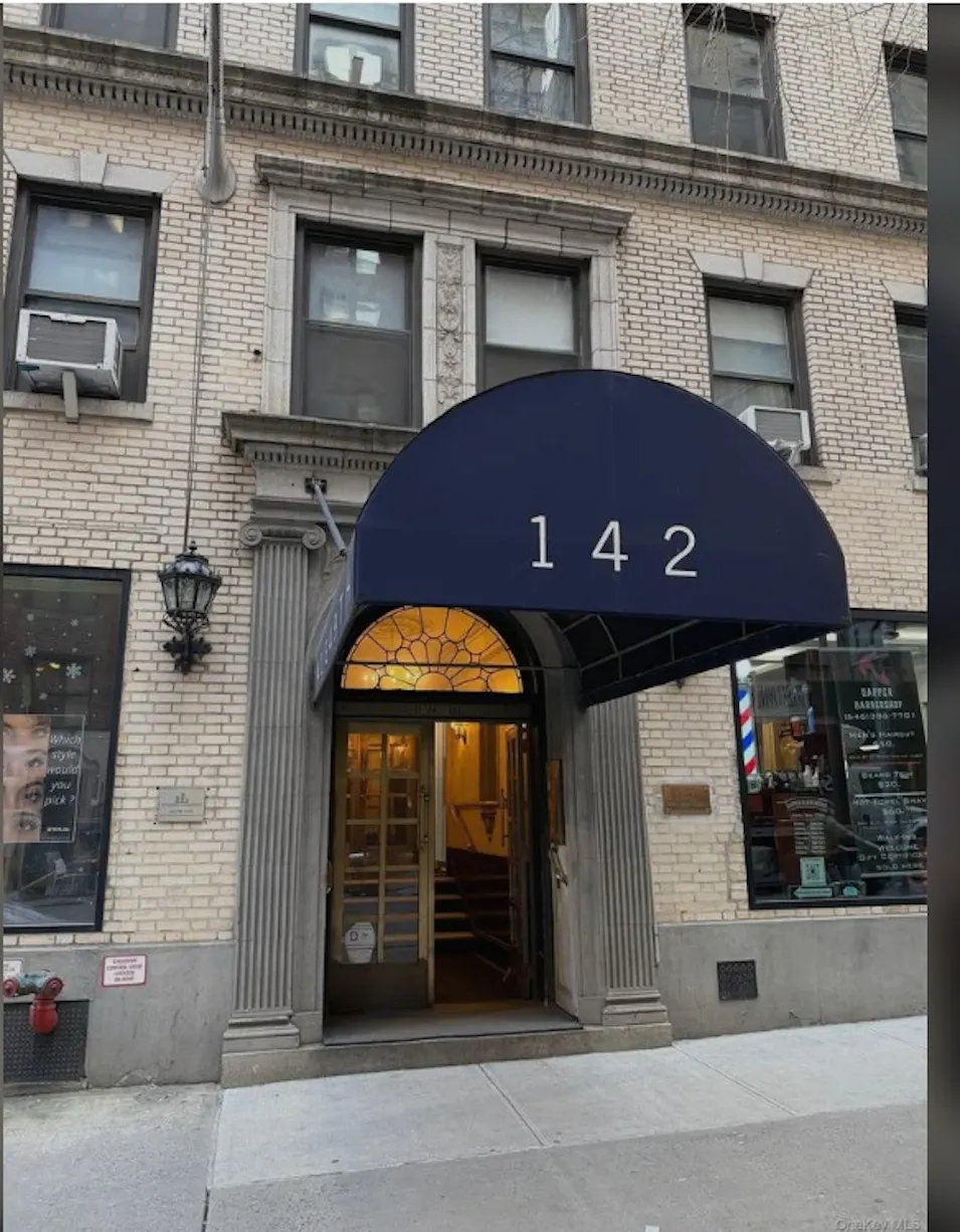 142 E 49th Street 5b New York, NY 10017, New York County
