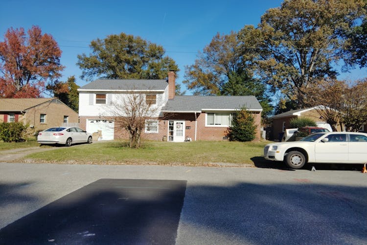 17 Frederick Drive Newport News, VA 23601, Newport News City County