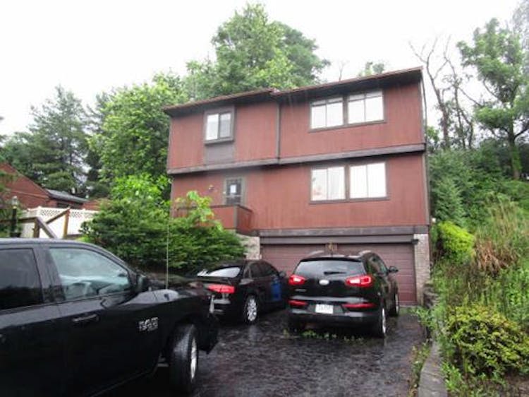 3 Crosswinds Dr Pittsburgh, PA 15220, Allegheny County