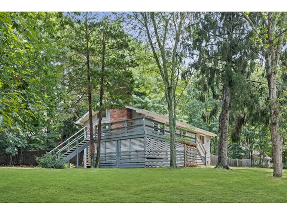 142 Fish Cv Rd Southampton, NY 11968, Suffolk County