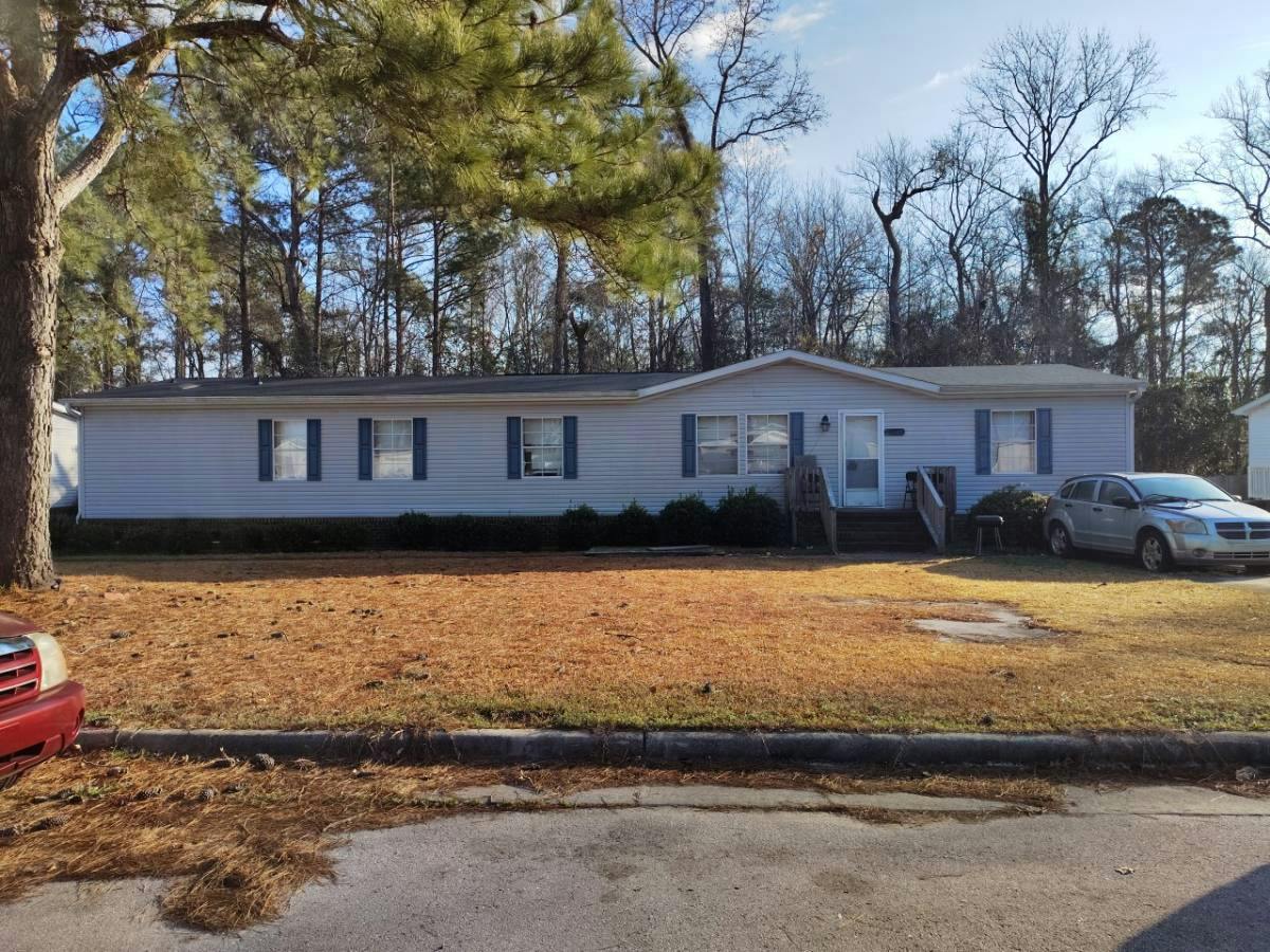 Shadow Brook Ln, New Bern, NC 28562
