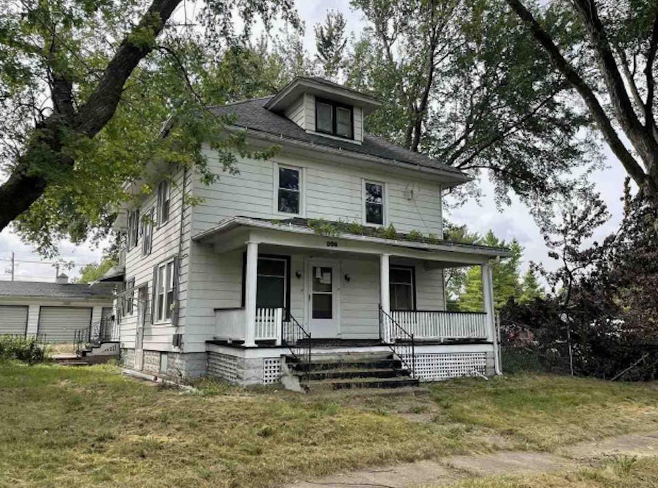 206 2nd Street Raymond, IA 50667, Black Hawk County