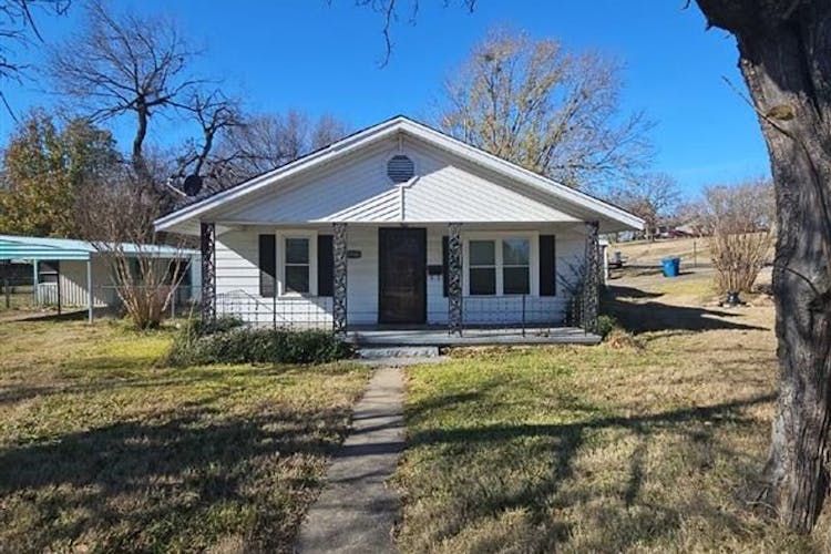 1106 N 6th St McAlester, OK 74501, Pittsburg County