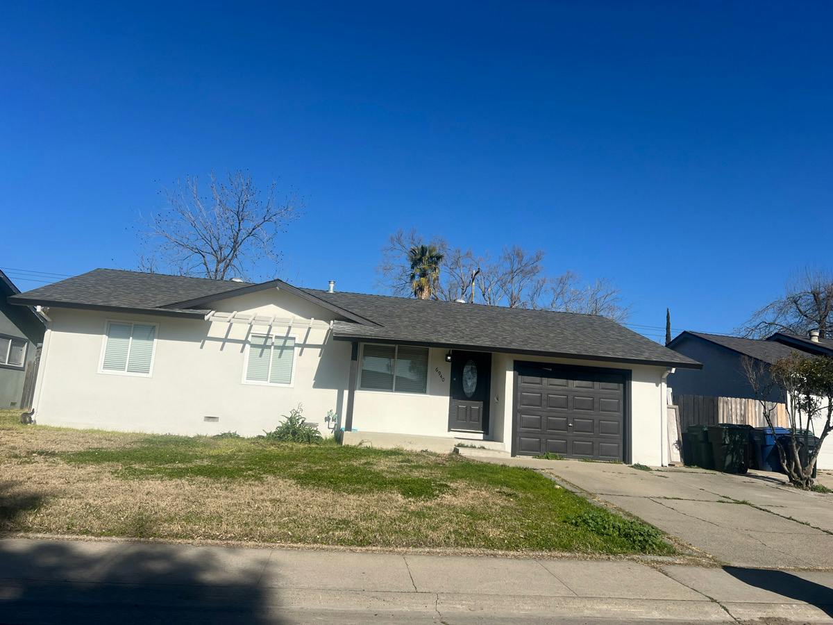 Gillingham Way, North Highlands, CA 95660