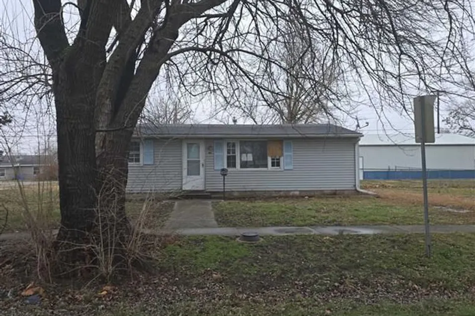 1121 S Hickory Street Centralia, IL 62801, Marion County