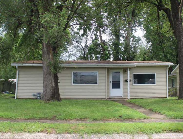 2800 Birch Granite City, IL 62040, Madison County