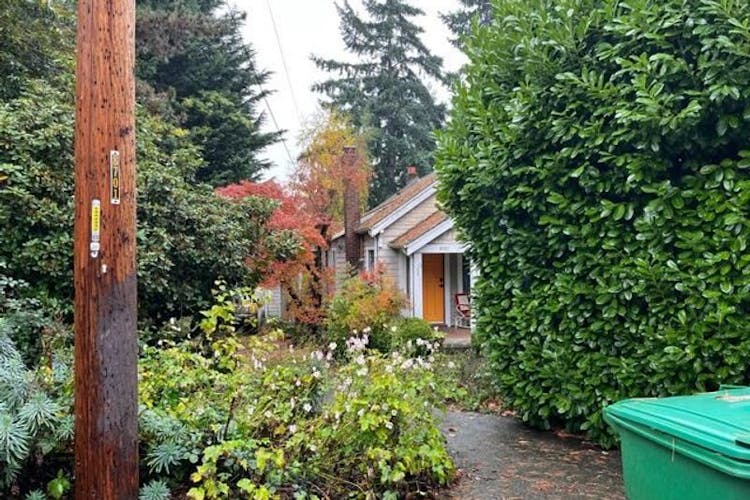 8707 Meridian Ave N Seattle, WA 98103, King County