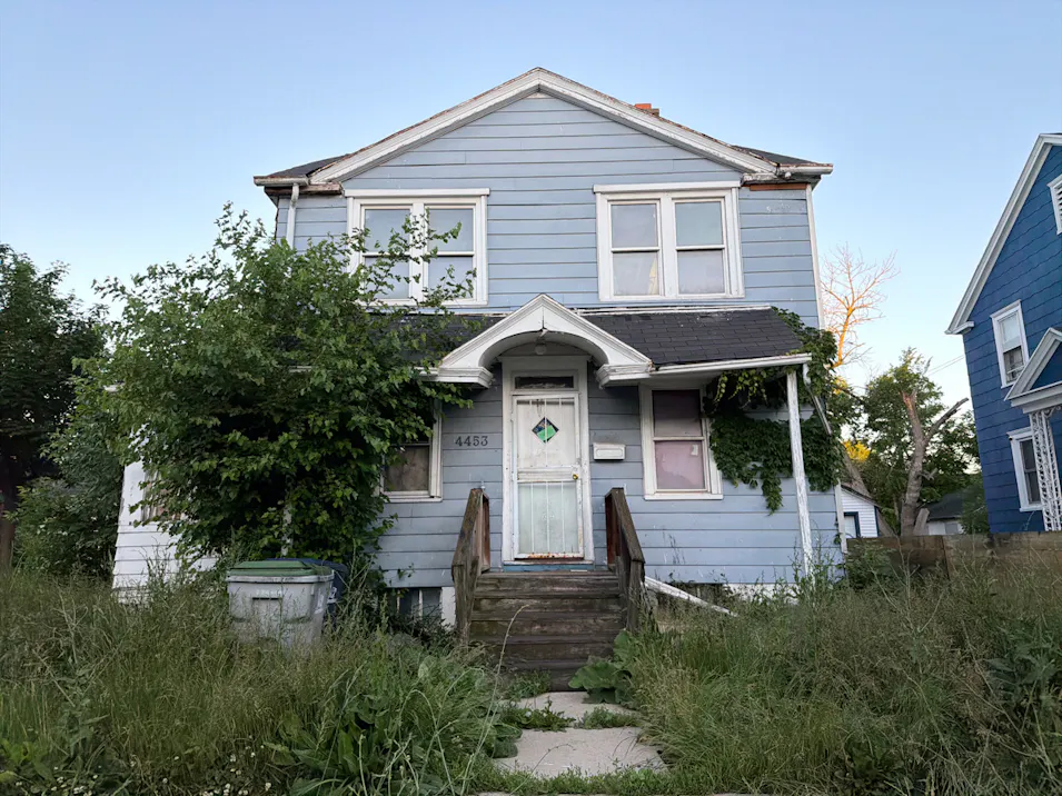 4453 N 25th St Milwaukee, WI 53209, Milwaukee County