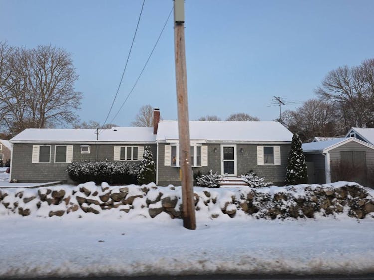 28 Great Neck Road East Wareham (Wareham), MA 02538, Plymouth County