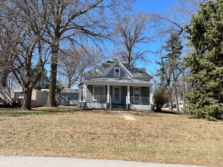 124 N 5th St Elmwood, NE 68349, Cass County