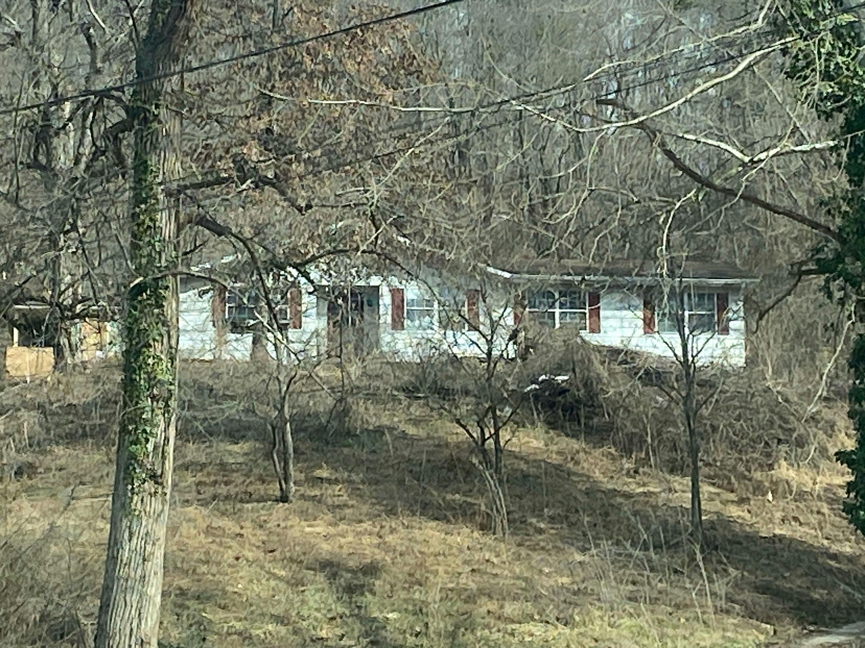 Rockaway Rd, Charleston, WV 25302