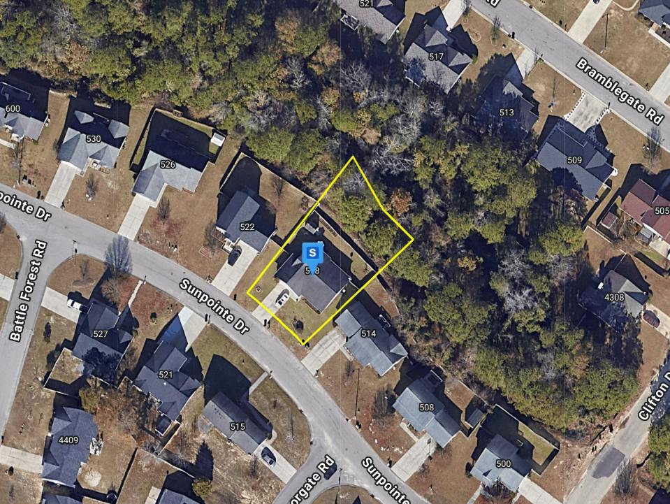 Sunpointe Dr, Hope Mills, NC 28348