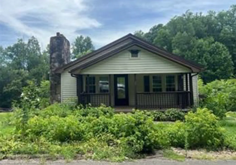 77 W Johnson Hollow Road Marion, NC 28752, McDowell County