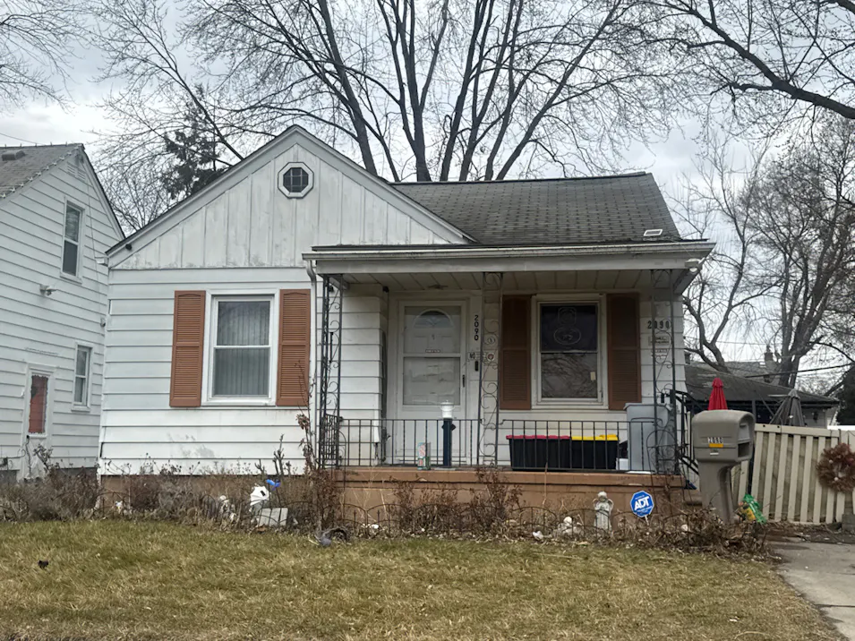 2090 Russell Ave Lincoln Park, MI 48146, Wayne County