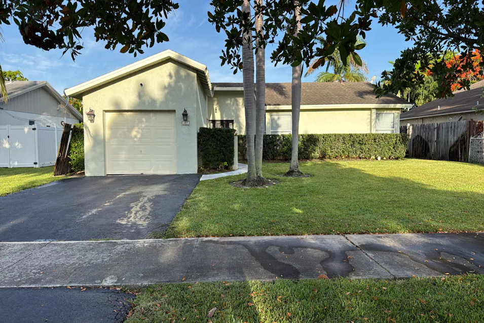 307 NW 39th Way Deerfield Beach, FL 33442, Broward County