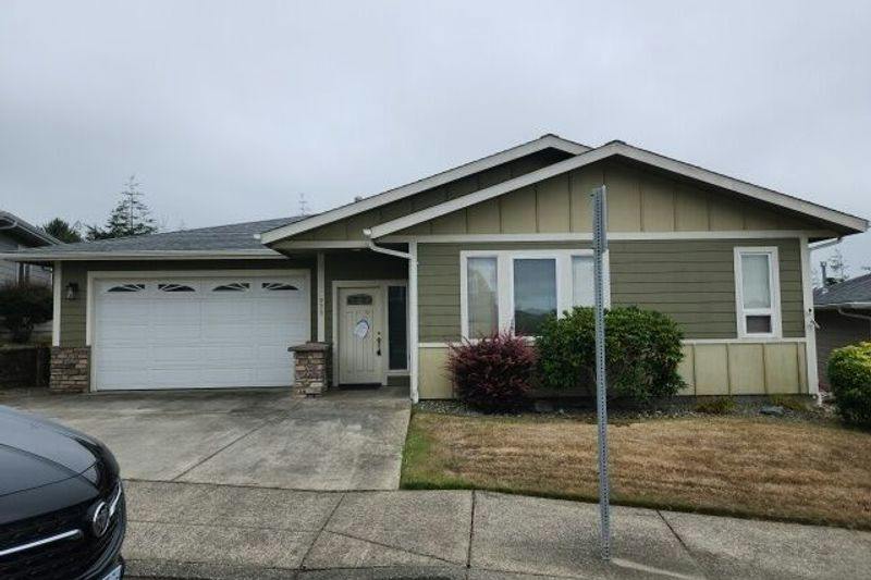 Inlet Loop, Coos Bay, OR 97420