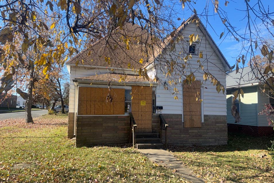 621 S 13th St Herrin, IL 62948, Williamson County