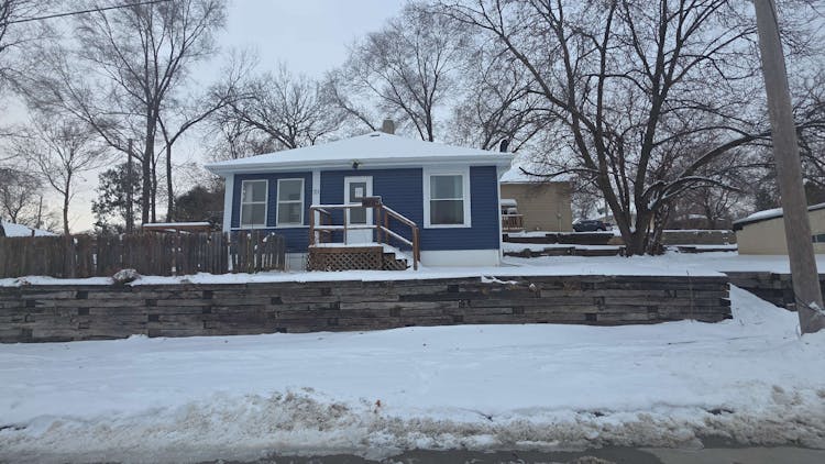 711 John Street Sioux City, IA 51103, Woodbury County