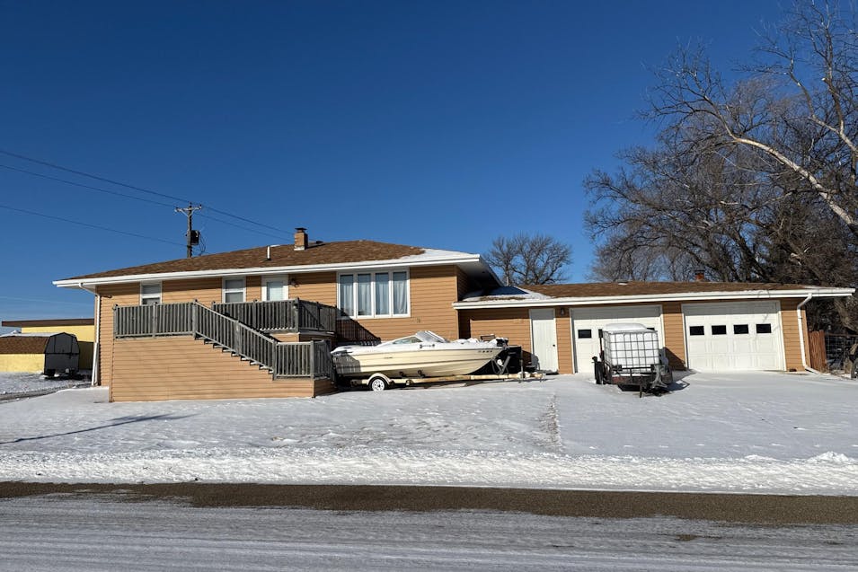 114 D St N Richardton, ND 58652, Stark County