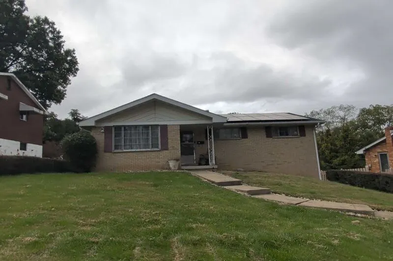 Yosemite Dr, Pittsburgh, PA 15235