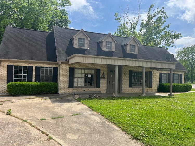 515 Holly Street Mc Gehee, AR 71654, Desha County