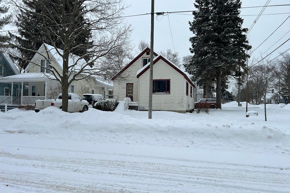 220 W Upright St Charlevoix, MI 49720, Charlevoix County